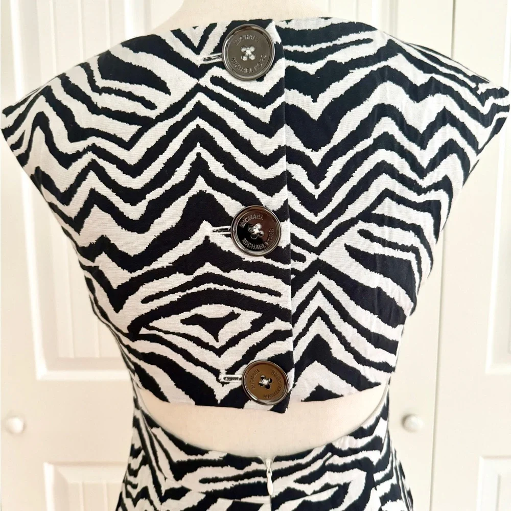 NWT Michael Kors Zebra Print Cut-Out Sheath Dress Mini Black White Size 4 - Picture 9 of 15